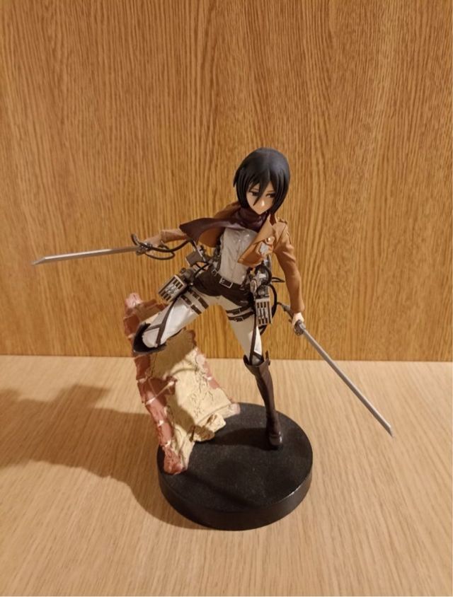 Figura Mikasa Ackerman: Ataque a los Titanes
