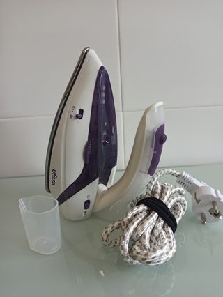 Plancha viaje UFESA 1100V - Mini