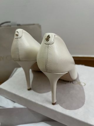 Tacones Jimmy Choo beige