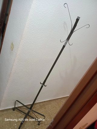 Perchero Ikea metal negro