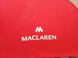 Sombrilla Maclaren rojo