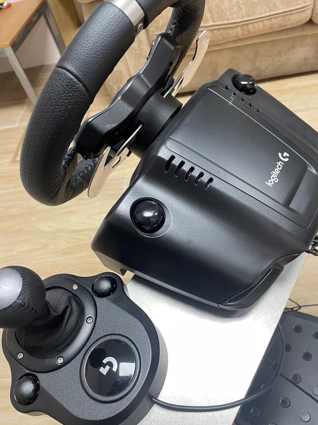 Logitech G920 con estructura+xbox one + juegos