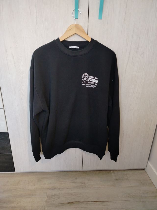 Sudadera negra Zara
