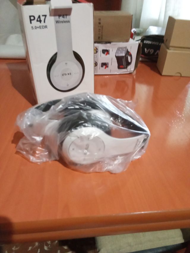 Auriculares inalámbricos P47 Bluetooth