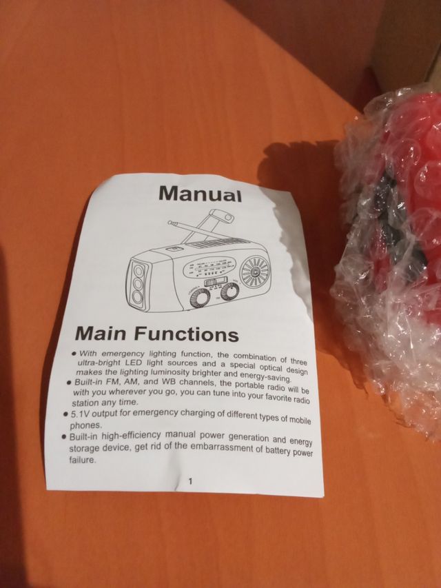 Radio Solar Portátil - Linterna - Rojo