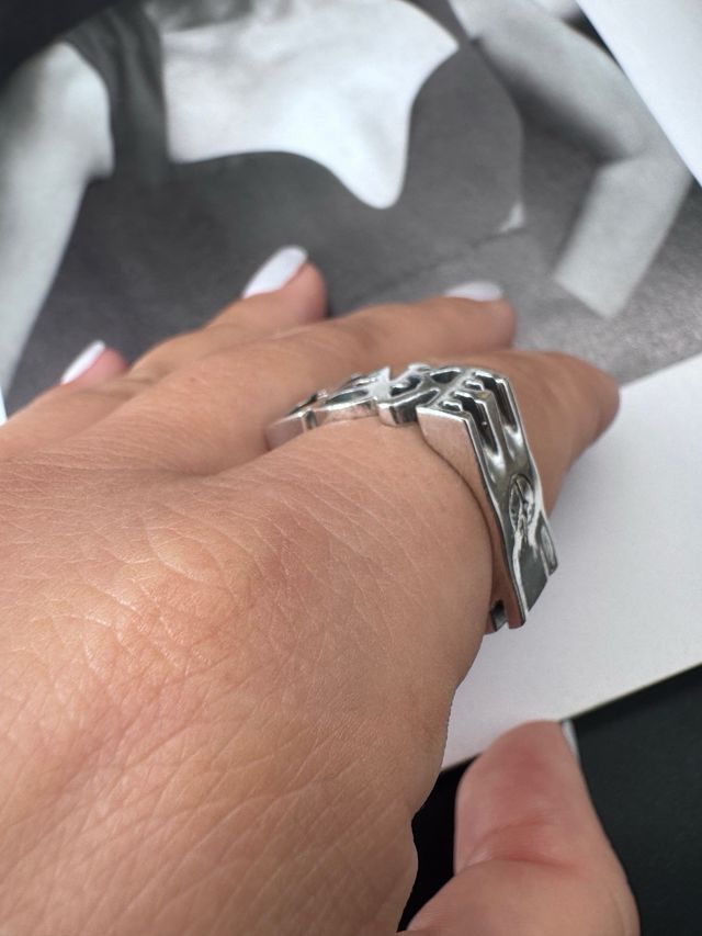 Anel em prata 'Makelove-Nowar'