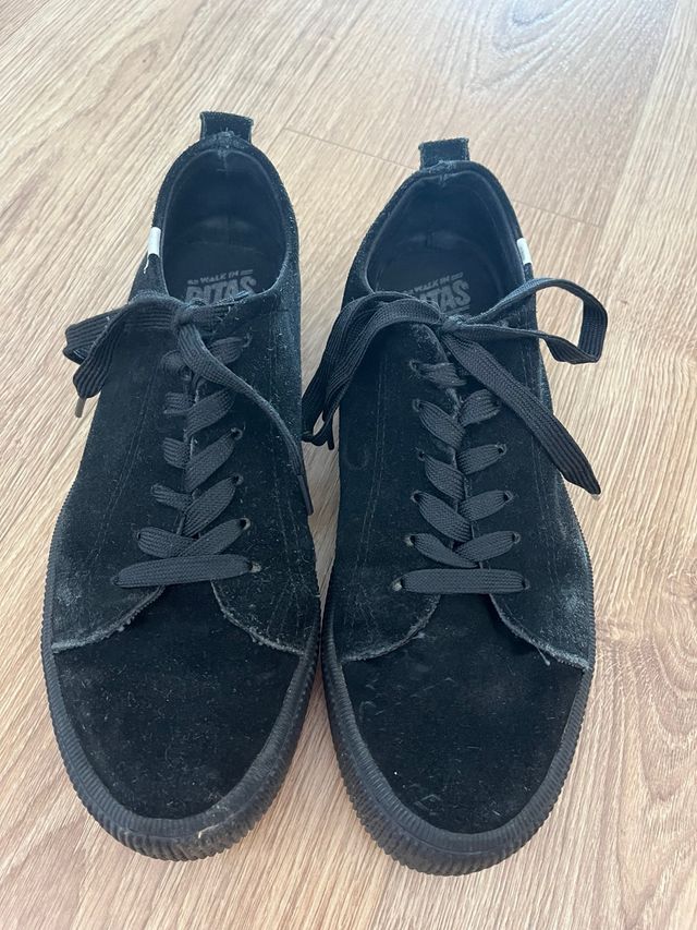 Zapatillas Pitas negras talla 39