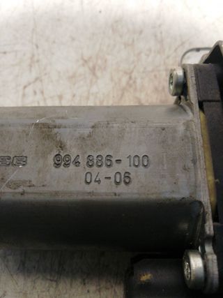 MOTOR ELEVALUNAS DELANTERO IZQUIERDO OPEL ASTRA H CARAVAN 1.