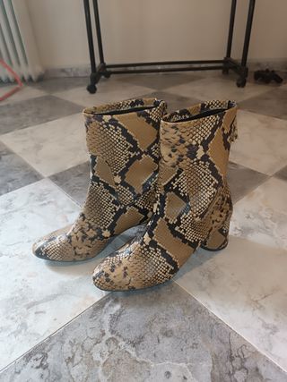 Botas