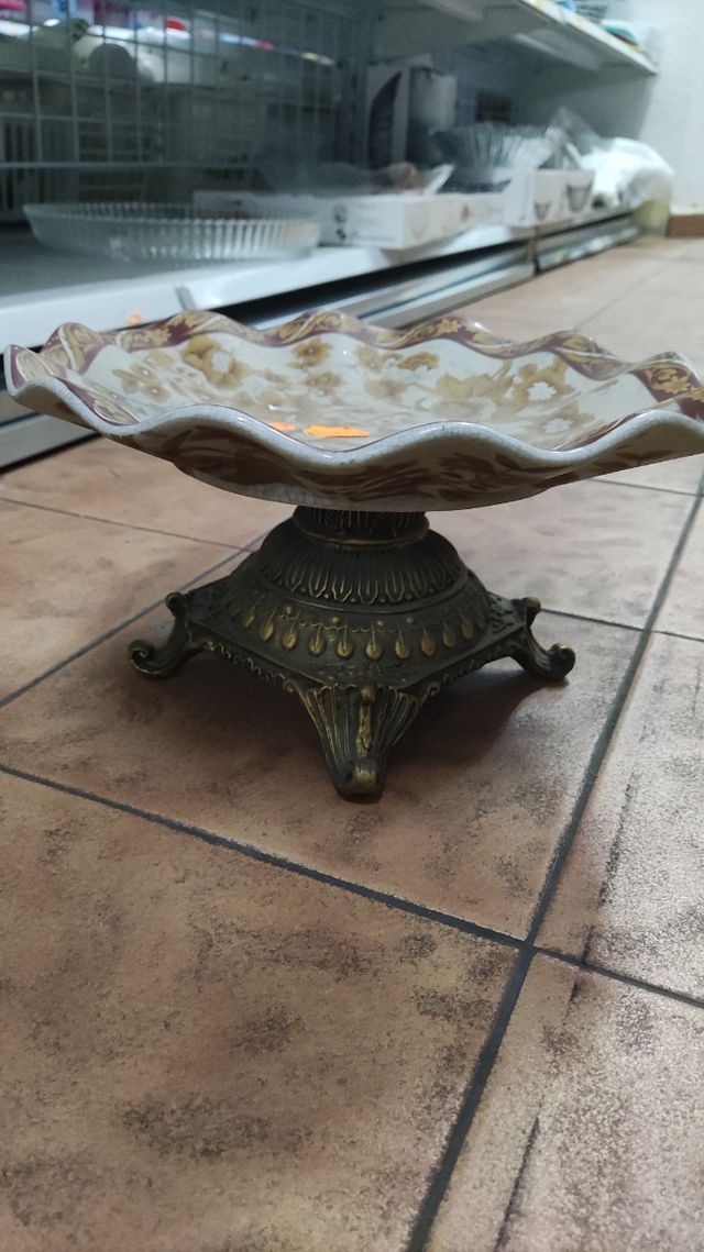 Centro de mesa porcelana 28 largo y 15 alto