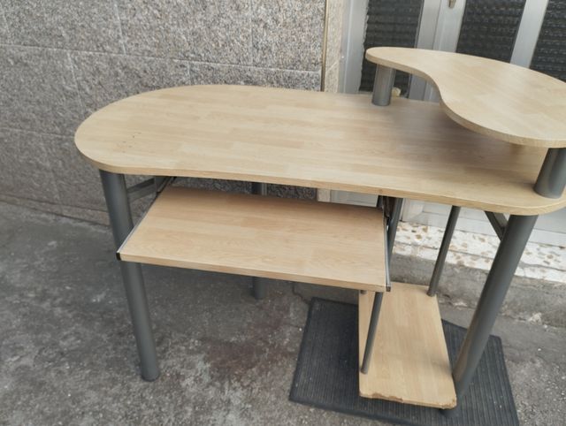 Escritorio curvo madera-metal