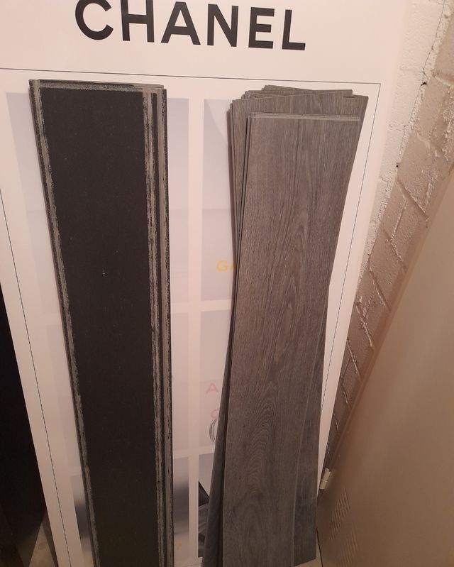 Suelo vinílico Clix - 10 cajas, 20 m2 aproximado.