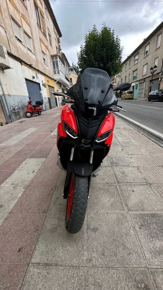 Aprilia SR GT 125 - Scooter