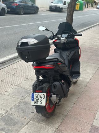 Aprilia SR GT 125 - Scooter