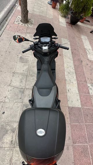 Aprilia SR GT 125 - Scooter