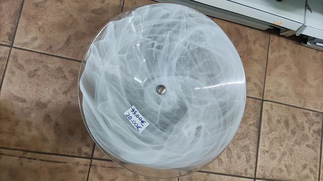 Centro de mesa blanco y plateado