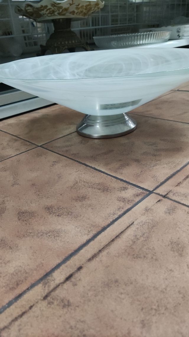 Centro de mesa blanco y plateado