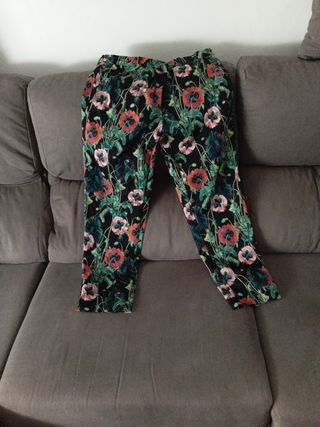 Pantalones estampados flores