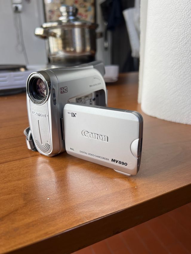 Canon MV890 - Videocamera digitale