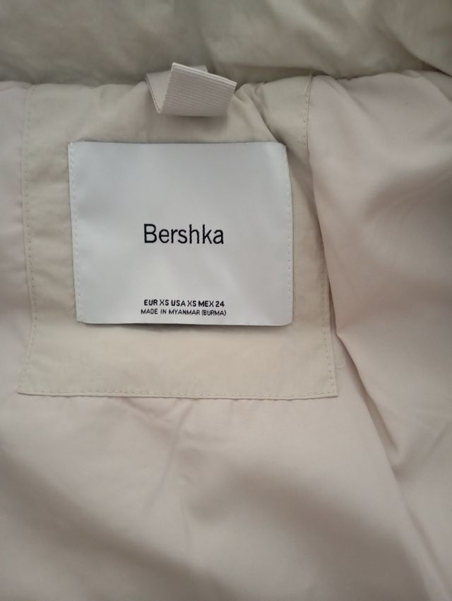 Chaqueta acolchada Bershka XS. Da mas talla.