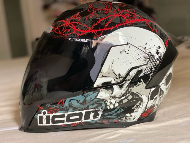Casco Icon Airflite Skull