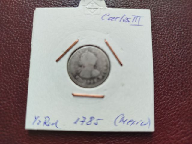 2 Monedas de  1/2 real de plata de Carlos III 