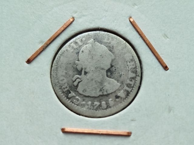 2 Monedas de  1/2 real de plata de Carlos III 