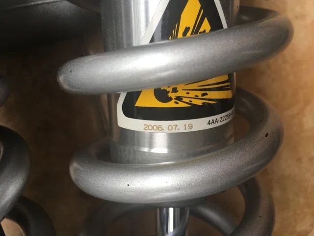 Pack de dos amortiguadores Yamaha R1 (2004-06)