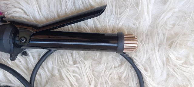 Rizador Paris Hilton - Negro y Dorado