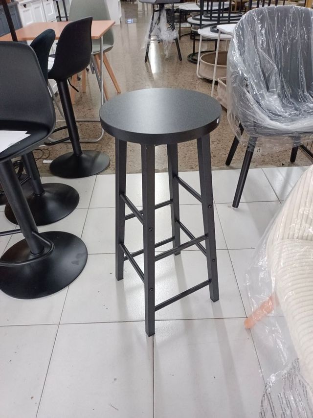 Taburete alto negro metal y madera