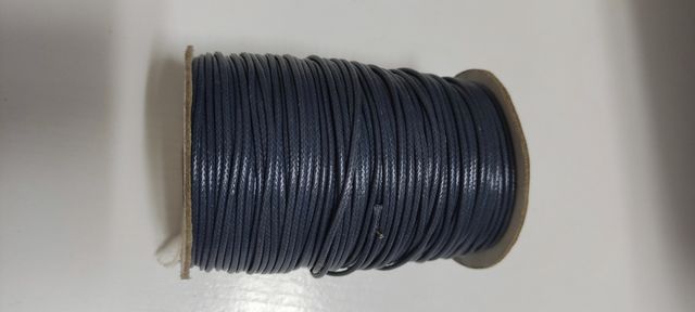 Cordones de varias calidades y colores