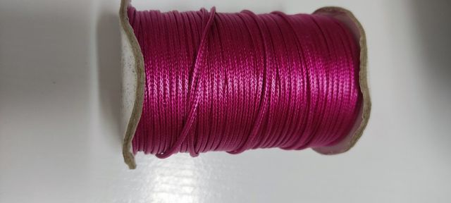 Cordones de varias calidades y colores