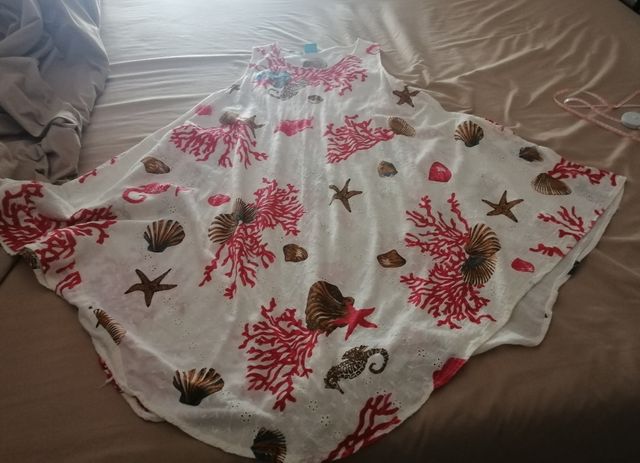 Vestito estivo bianco e rosso va dalla TG S alla M