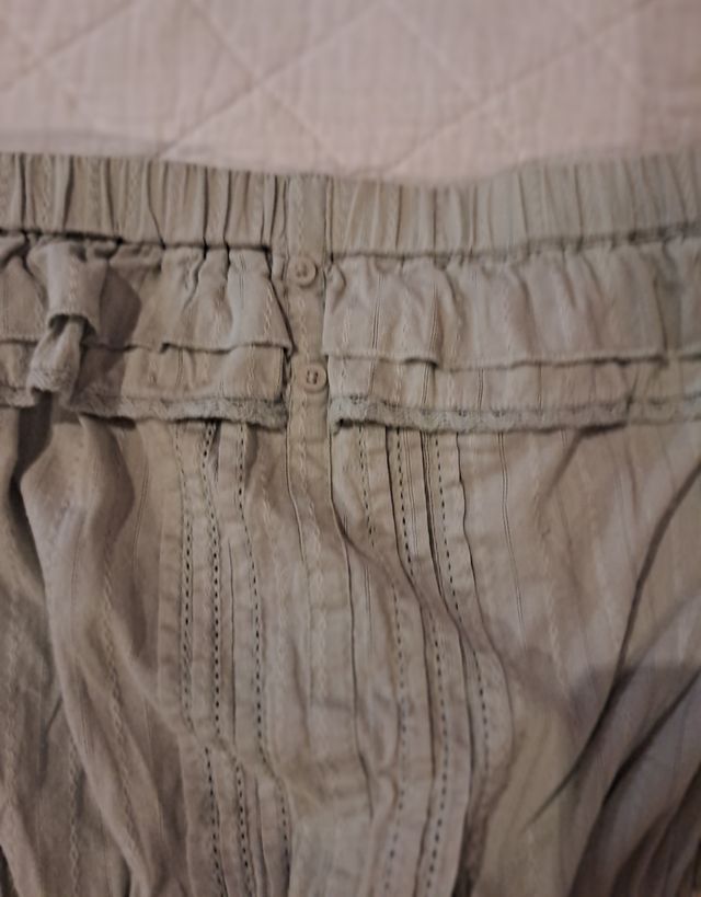 Vestido verde claro de 
verano sin tirantes