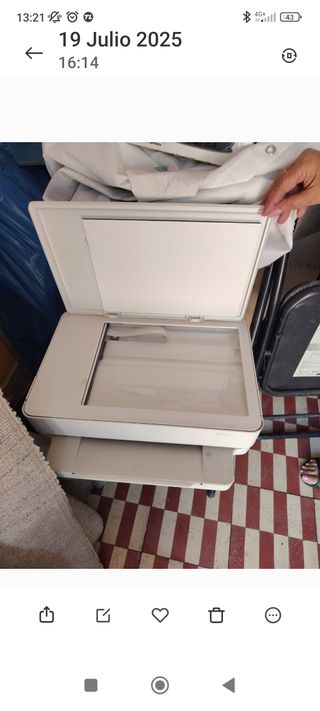 Impresora HP multifunción blanca