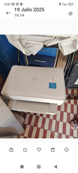 Impresora HP multifunción blanca