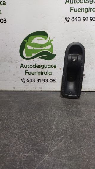 MANDO ELEVALUNAS RENAULT MEGANE TRASERO DERECHO 
