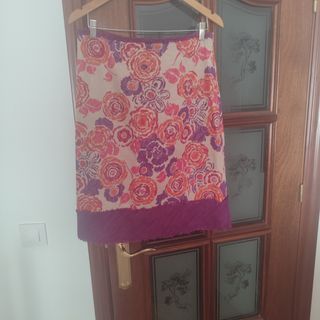 Falda floral multicolor