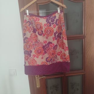 Falda floral multicolor