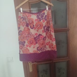 Falda floral multicolor