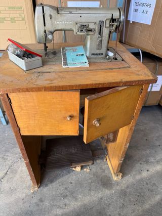 Máquina coser Wertheim AZ antigua
