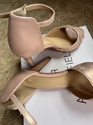 Sandalias tacón rosa Anna Field