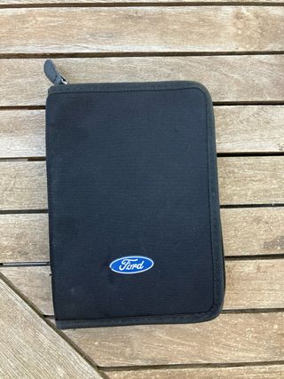 Carpeta portadocumentos Ford. Buen estado.