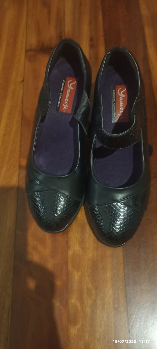 Zapatos Yamaes negros