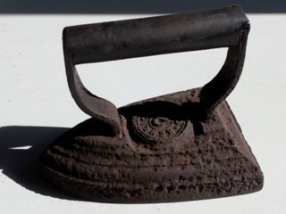 Plancha antigua de hierro