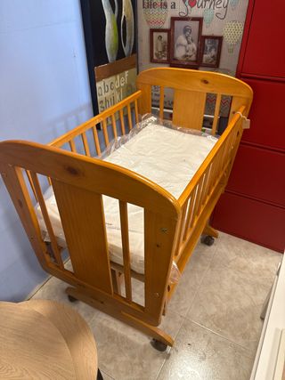 Cuna madera bebé - mecedora