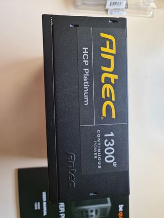 Fuente de alimentación Antec. HCP-1300 Platinum.