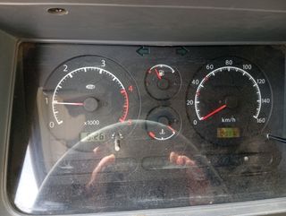 Camión Nissan Cabstar 2006