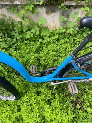 Bicicleta clásica azul