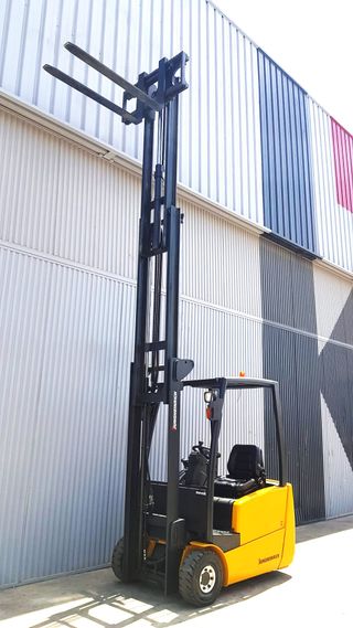 CARRETILLA ELEVADORA SEGUNDA MANO 1600 KILOS